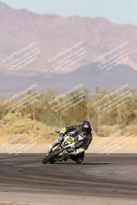 media/Nov-02-2025-CVMA (Sun) [[337aff29ab]]/Race 17-Amateur Supersport Middleweight/
